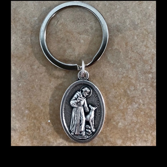Sterling silver plated 18” with a St. Francis medal and crucifix. - Picture 2 of 11